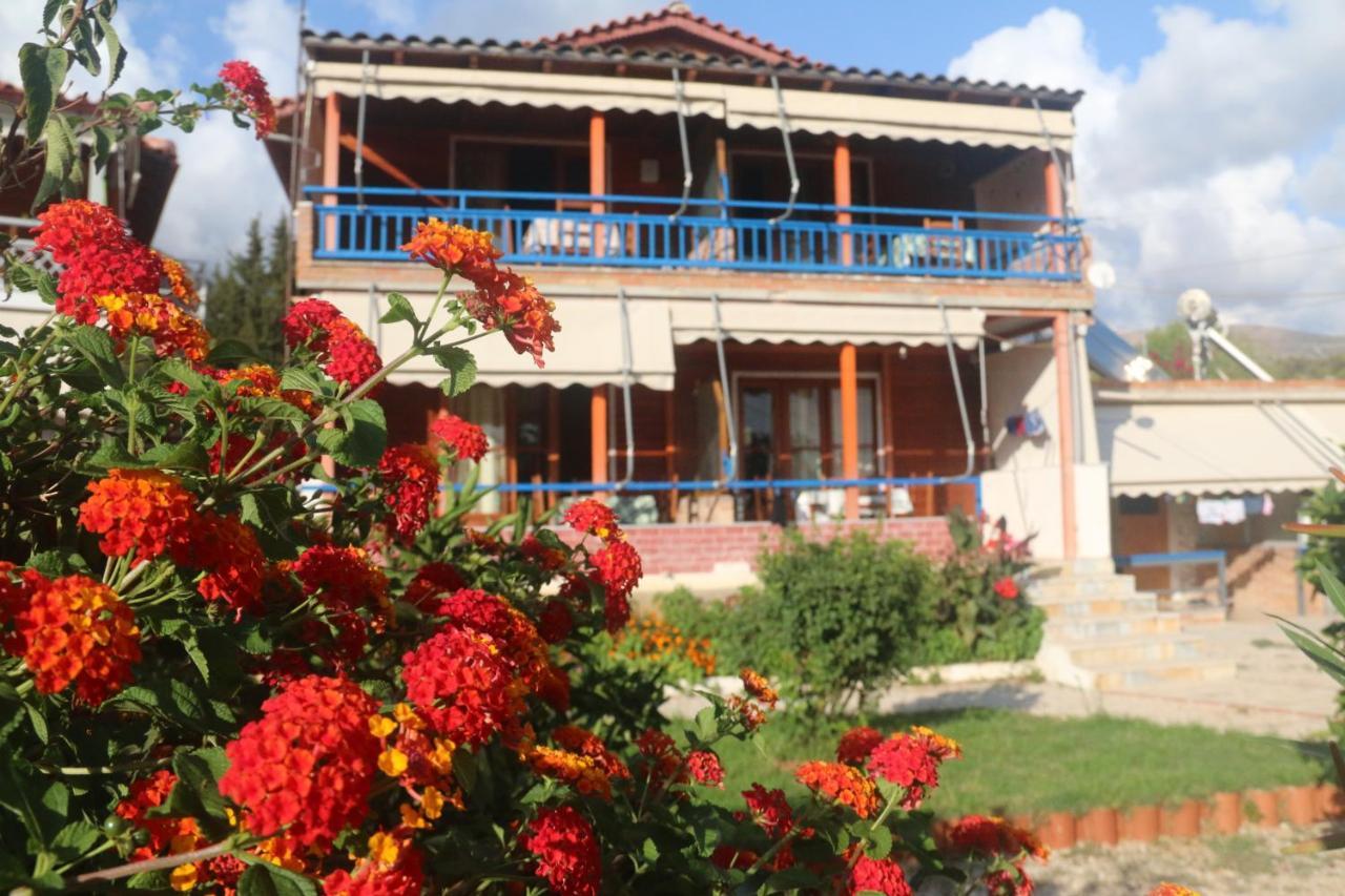 Guesthouse Rondo ฮีมาเรอ ภายนอก รูปภาพ