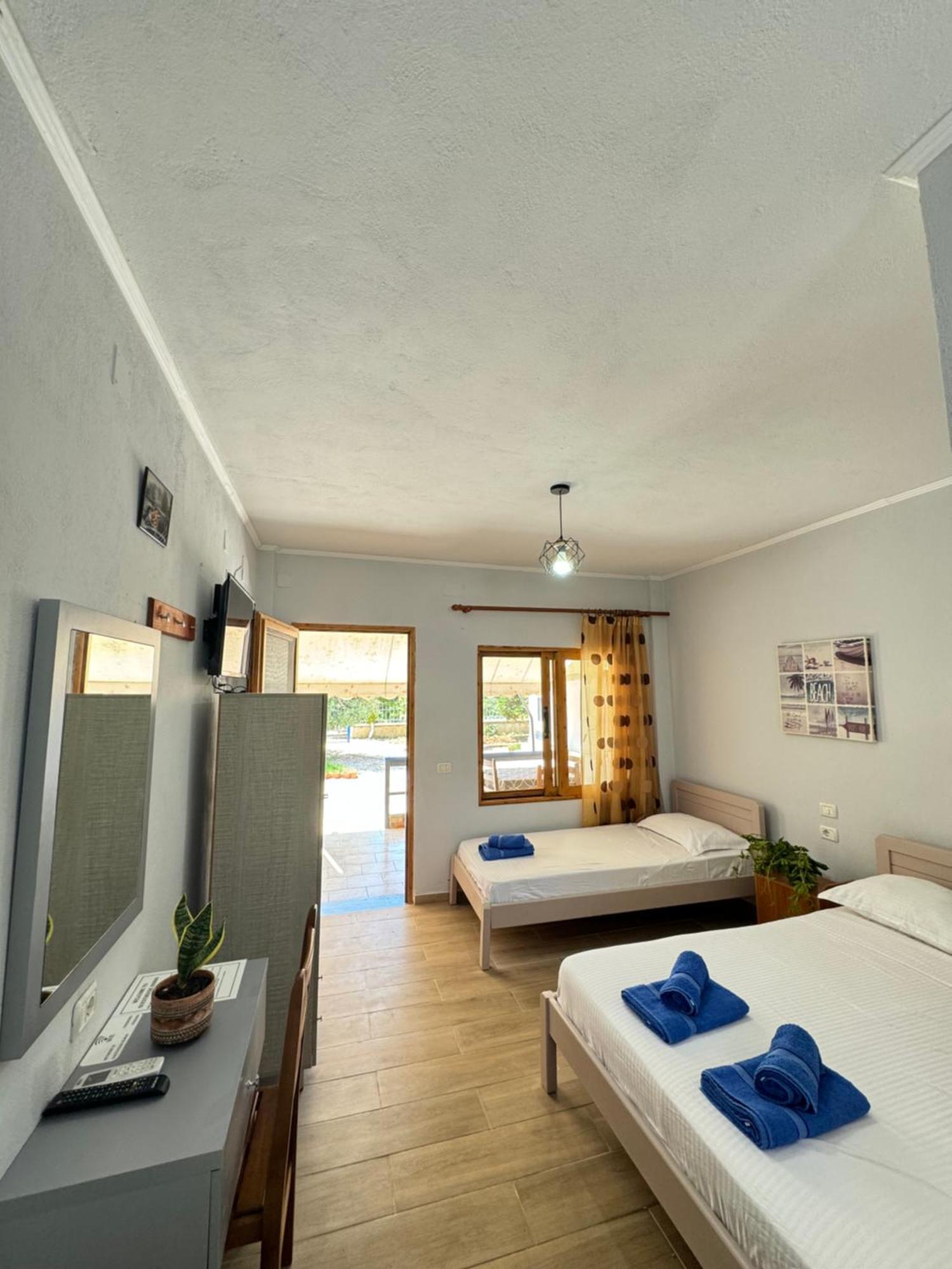 Guesthouse Rondo ฮีมาเรอ ภายนอก รูปภาพ